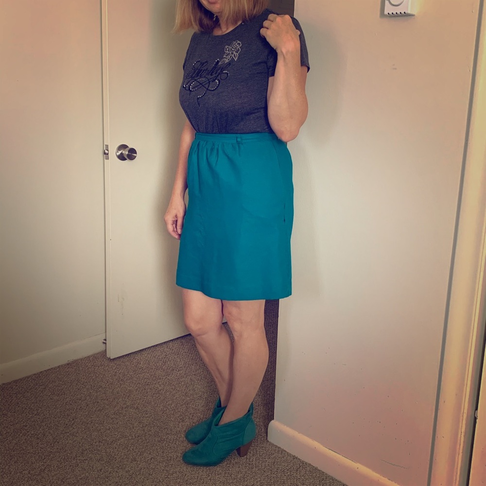 Cute, Professional teal skirt (*with pockets!!*)